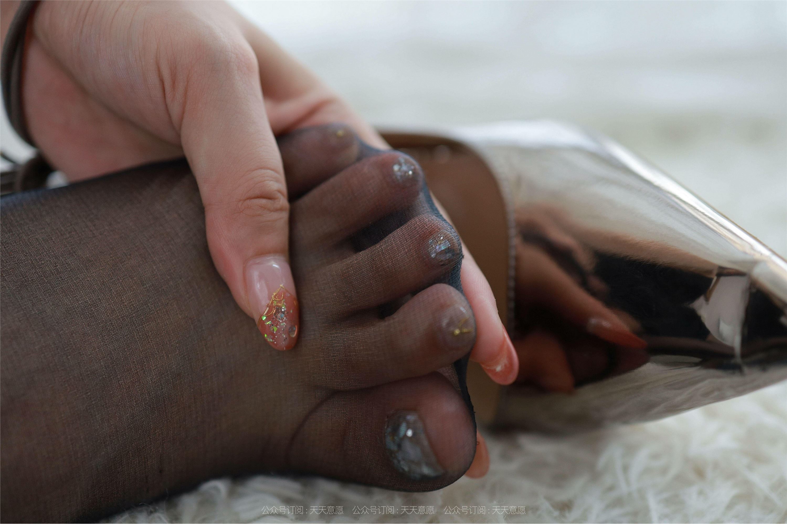 IESS异思趣向  2021.08.17 丝享家892：秋秋《姓感黑玫瑰》